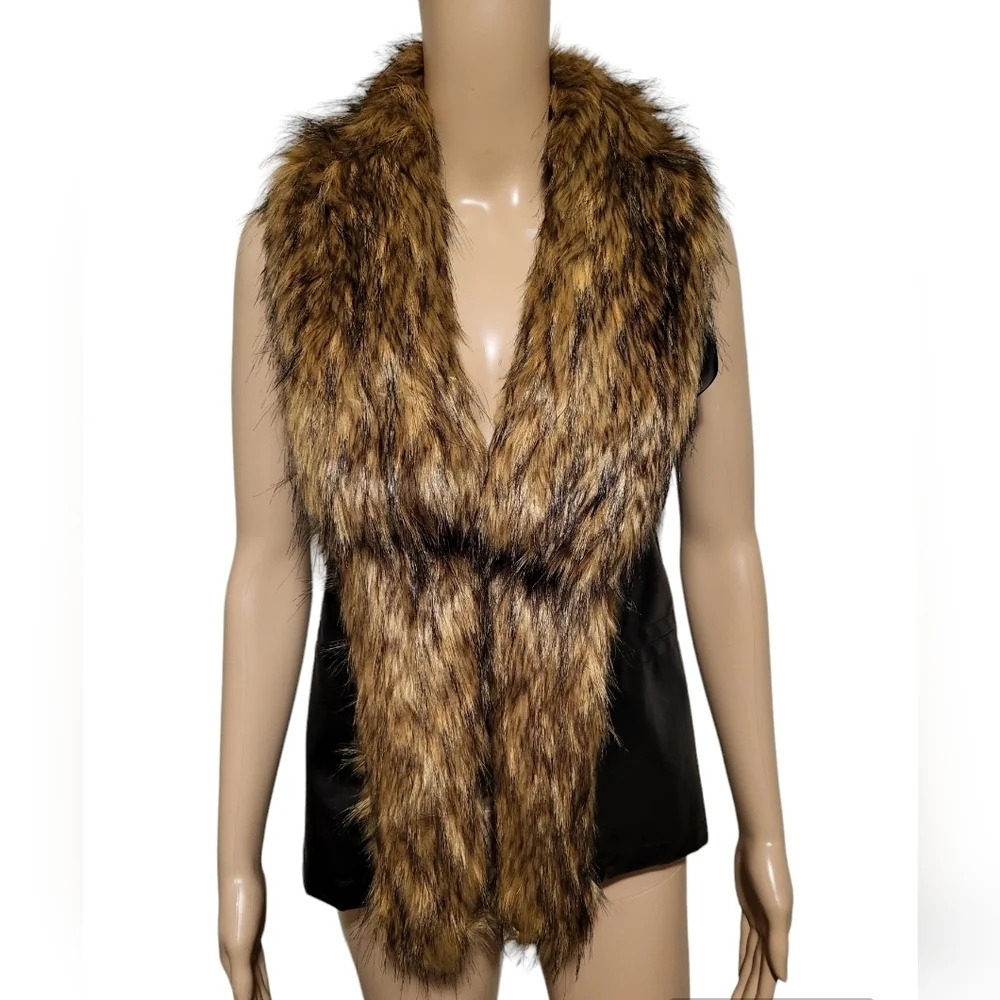 Women's Fur Vest by Lanshifei (Size L)